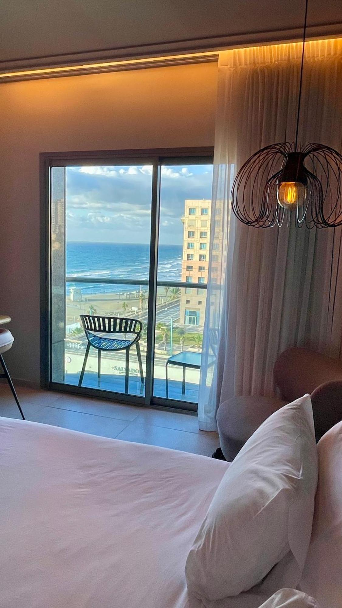 Suite On The Beach Haifa Exterior foto
